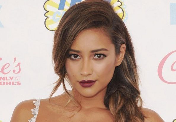 Најдобрите летни фризури за долга коса