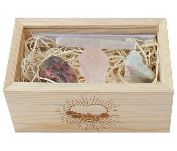 Овие 5 кутии со кристали го манифестираат токму она што ви е потребно вам и на вашиот хороскопски знак ова лето