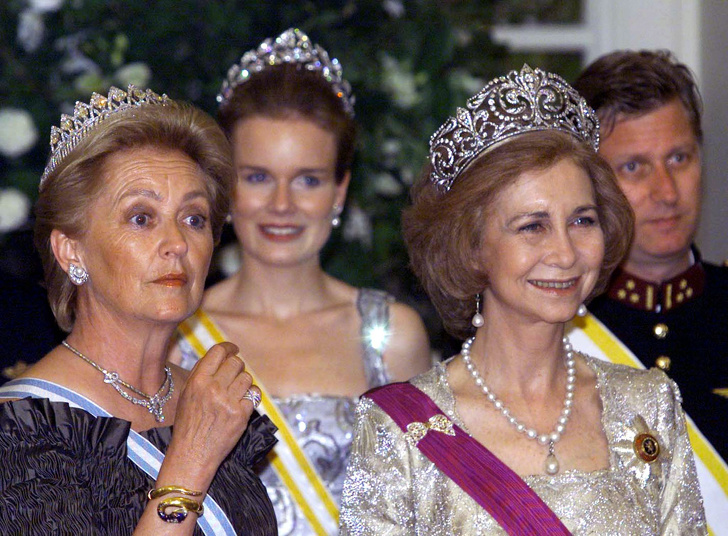 14 неверојатни кралски тијари и приказните зад нив