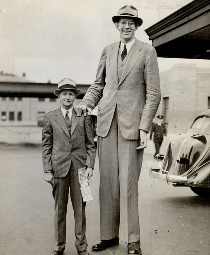 Неверојатна ретка снимка од највисокиот човек на светот