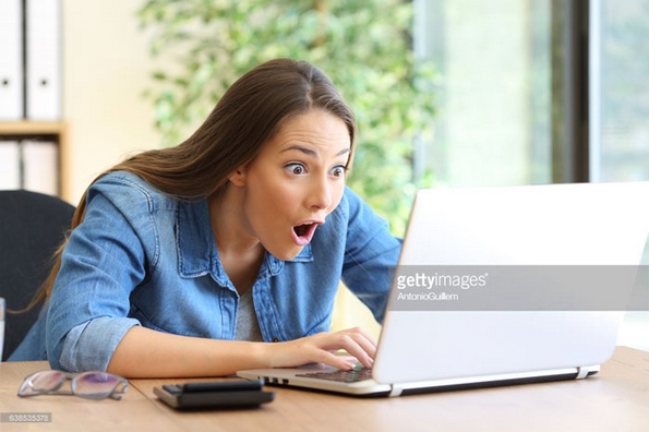 Смешни фотографии: Зошто оваа девојка се шокира од сè што гледа пред себе? 