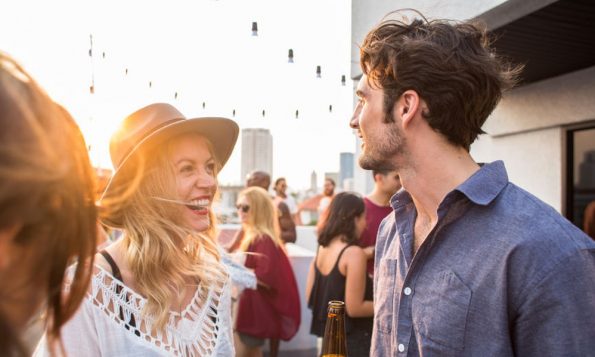 Како да го поканете момчето кое ви се допаѓа на состанок?