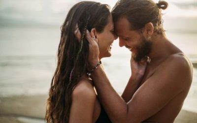 Зошто вљубувањето во лето e поразлично од вљубувањето во која било друга сезона?