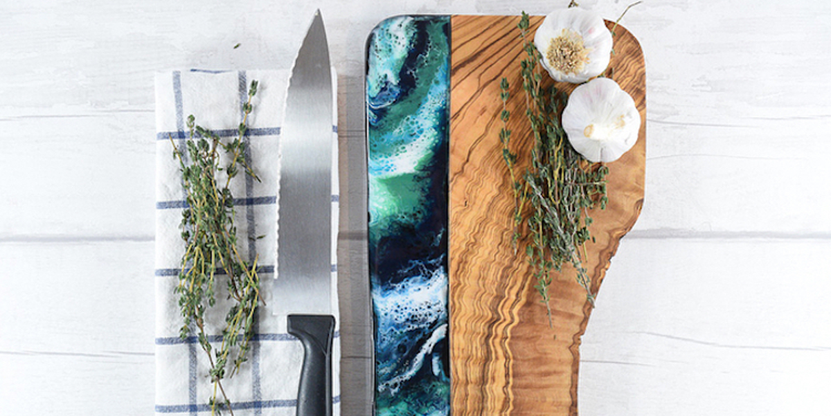 Донесете ја плажата во вашата кујна со помош на овие прекрасни даски за сечење од дрво и смола