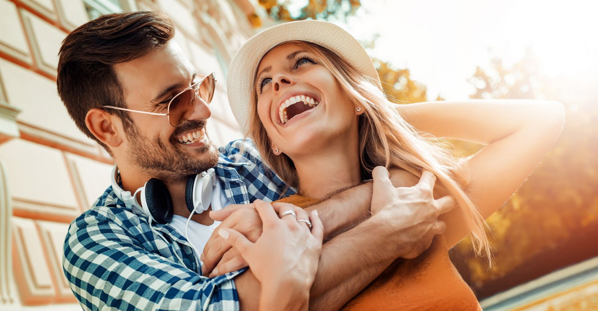 Овие 5 хороскопски знаци ги откачуваат своите пријатели кога ќе започнат нова љубовна врска