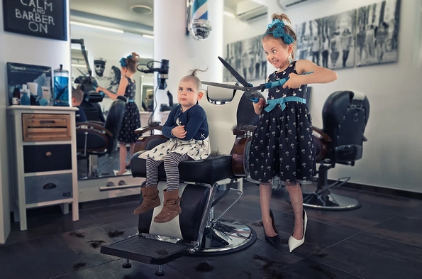 На кого му стои подобро? 18 фотографии на кои познатите ѕвезди носат идентична облека