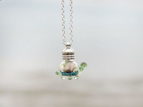 18-годишно девојче од Словенија прави неверојатен накит 