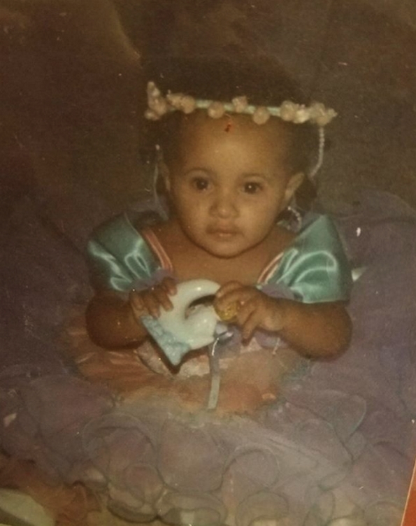 Можете ли да ја погодите познатата ѕвезда што се крие зад секоја од овие бебешки фотографии?