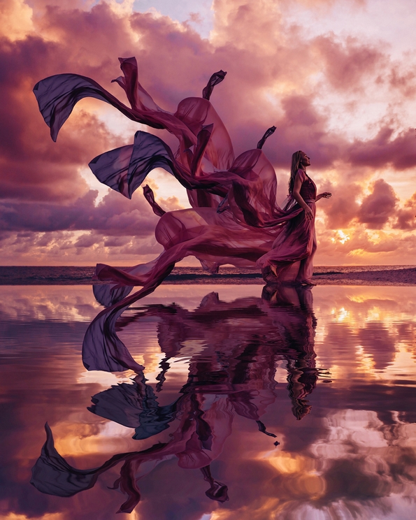 Феноменални фотографии од девојки облечени во маркантни фустани на познати светски локации