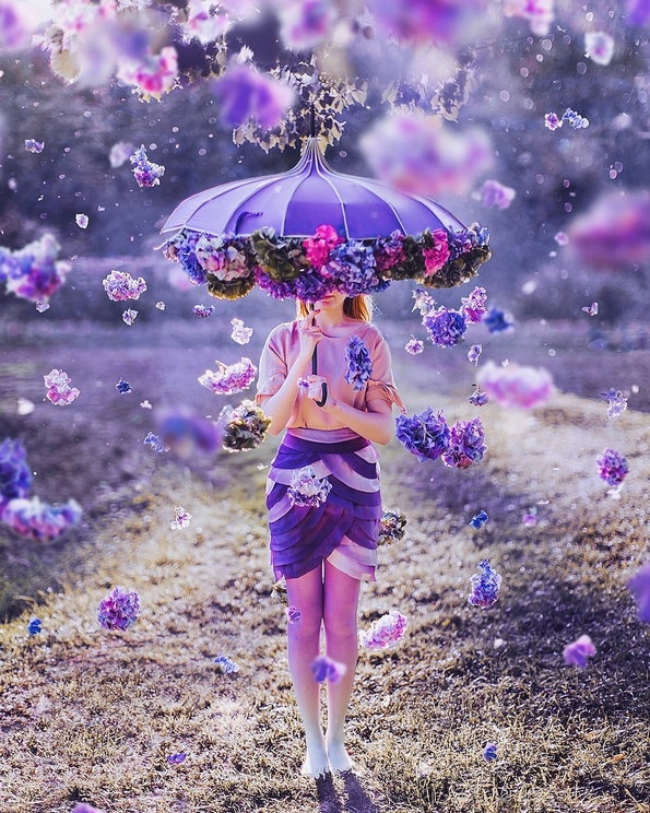 Феноменални фотографии од девојки облечени во маркантни фустани на познати светски локации