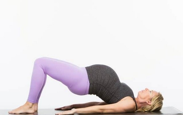 Одлични јога вежби за последниот триместар од бременоста