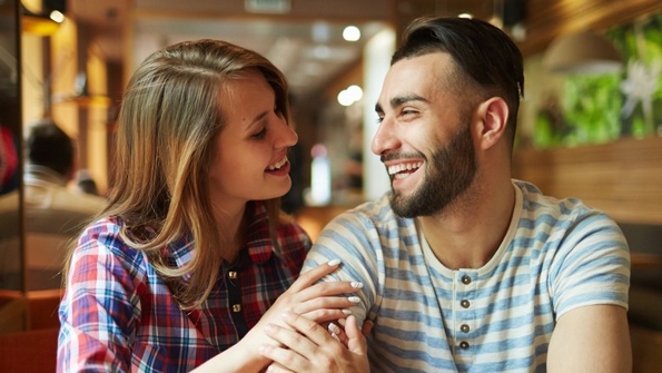 Овие знаци во неговото однесување откриваат дали (и колку) му се допаѓате