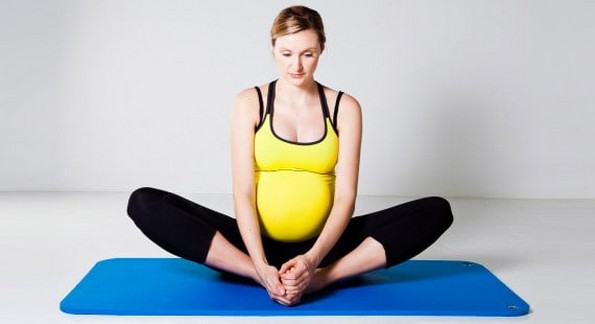 Одлични јога вежби за последниот триместар од бременоста