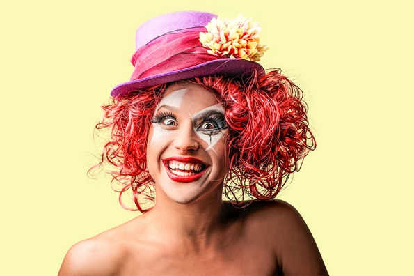 8 јога вежби за лице коишто успешно се борат против брчките