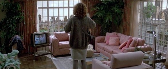 10 ликови од филмовите и сериите кои не можат да ги си ги дозволат нивните домови