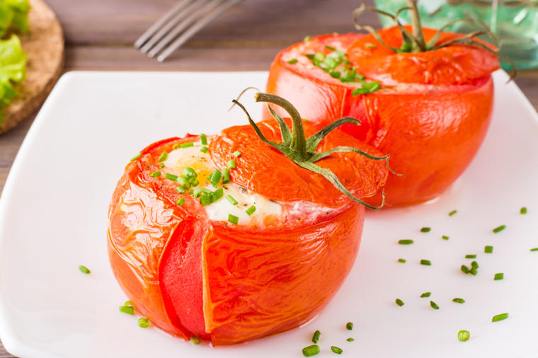 Полнети домати: Совршен летен и лесен ручек