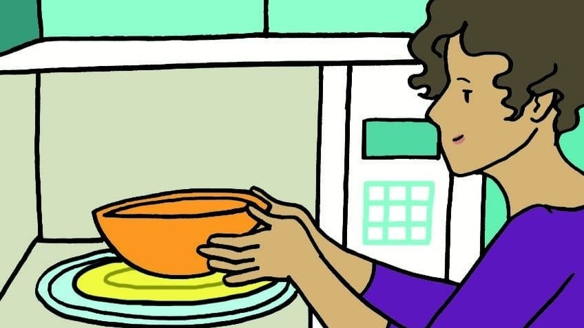 6 начини да ја исчистите микробрановата печка со продукти што ги имате дома