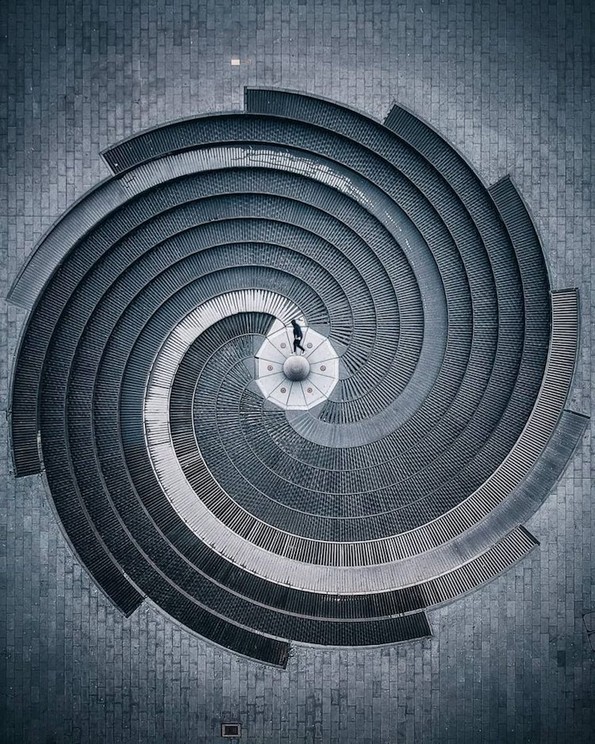 Неверојатни фотографии направени со дрон што ги откриваат сокриените дезени во нашиот свет