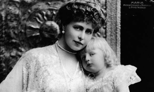 100-годишни фотографии од најубавите жени од минатиот век