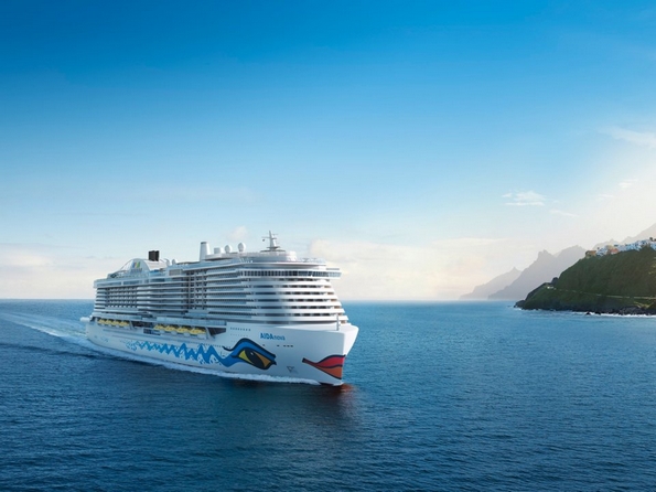 Овој брод може да превезе 6.600 патници, чини $800 милиони, има 2 приватни острови и тематски парк