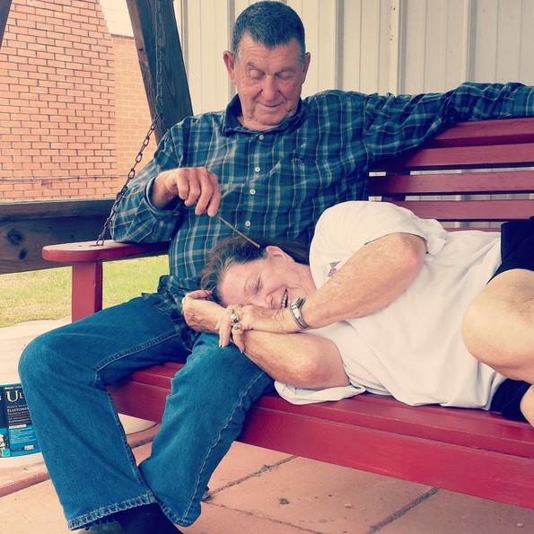 Фотографии што докажуваат дека љубовта трае вечно