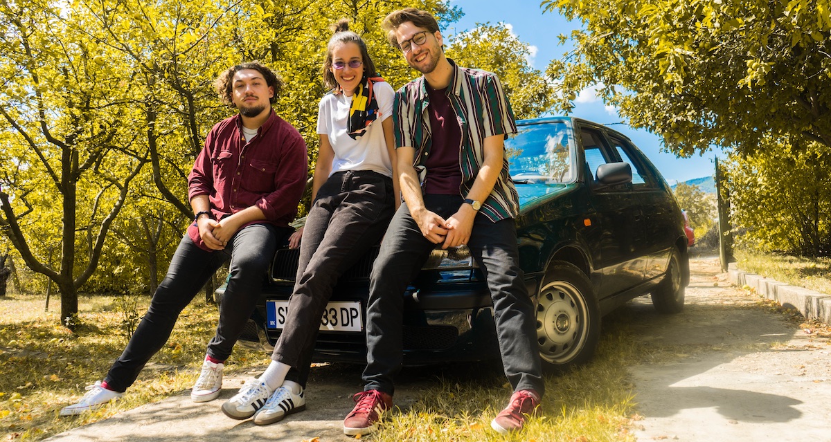 Како македонското спонтано музичко трио DUPER всушност стана толку СУПЕР? Дознајте која е нивната „тајна состојка“