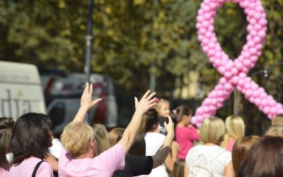 Борка и Авон вчера испратија порака: Ракот на дојка не е розов, но овој ден ние го боиме во розово за да покажеме дека нема да му се предадеме