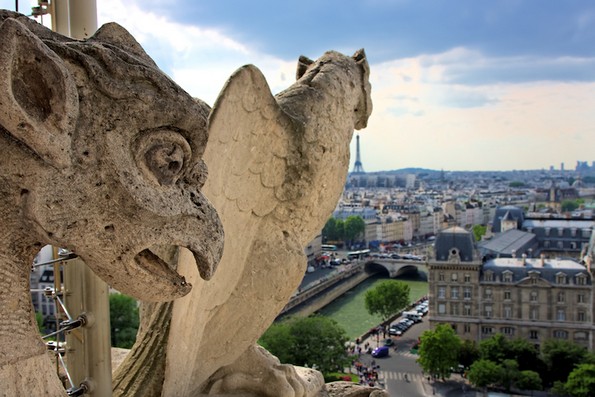 Магичната историја на гарголите на Богородичната црква во Париз