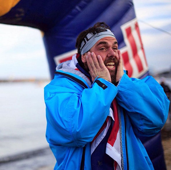 Мажот кој поминал 5 месеци пливајќи околу Велика Британија го сподели неговото искуство