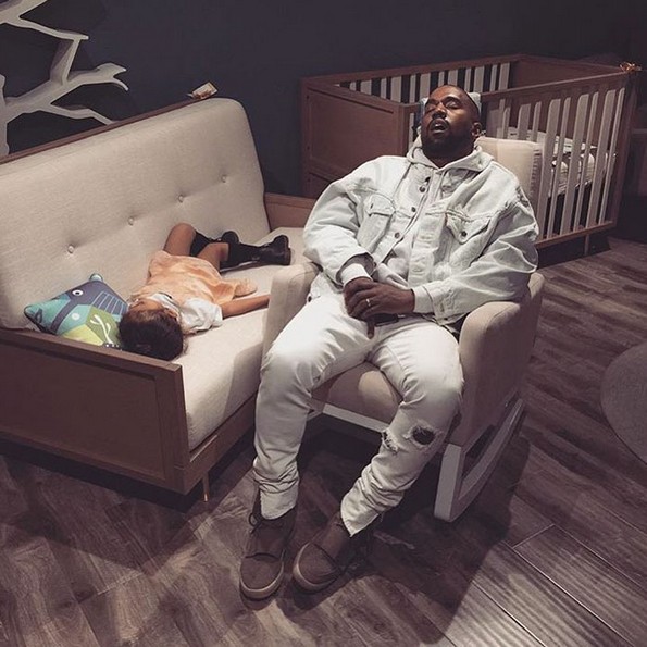 Смешни фотографии од мажи кои отишле на шопинг со нивните партнерки