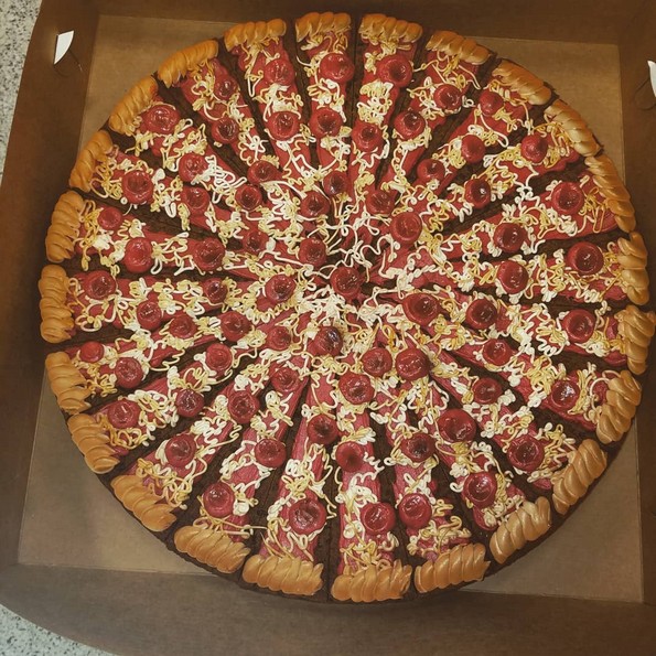 24 реалистични торти што нема да сакате да ги изедете