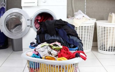 10 големи грешки што најверојатно ги правите при перењето на вашата облека