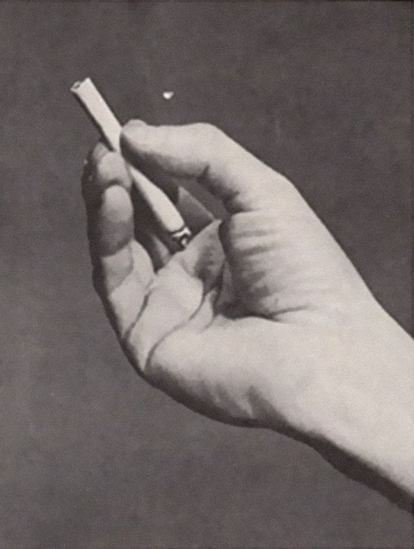Тест од 1959-та: Што кажува за вас начинот на којшто ја држите цигарата?