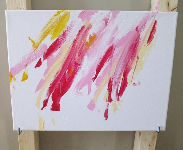 Запознајте го Хантер, кучето што црта апстрактни ремек-дела