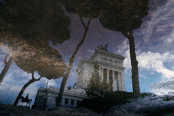 Истражување на древната убавина на Рим гледајќи надолу