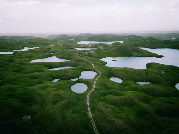 Авантурист прави неверојатни воздушни фотографии од неговите патувања ширум светот