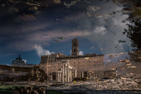 Истражување на древната убавина на Рим гледајќи надолу