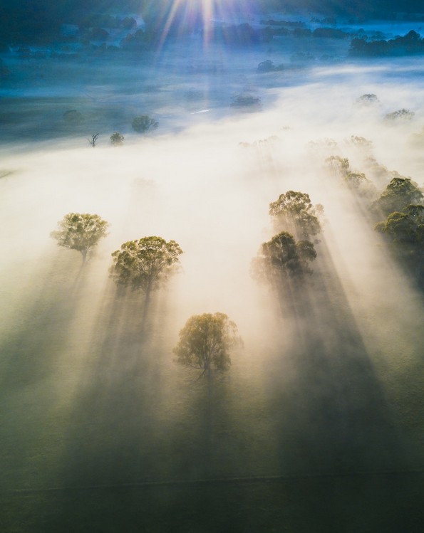 Авантурист прави неверојатни воздушни фотографии од неговите патувања ширум светот