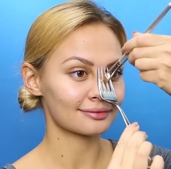 Одлични трикови за шминкање што ќе ѝ се најдат на секоја девојка