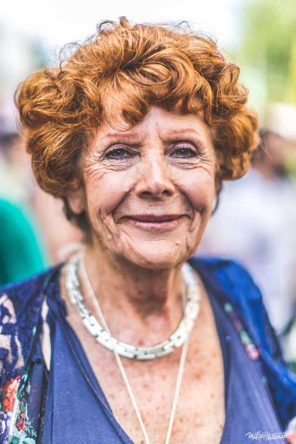 Фотограф ги доловува вистинските изрази на луѓето без нивните „маски“