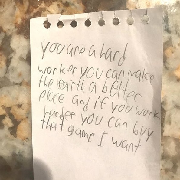 Урнебесни фотографии што докажуваат дека децата секогаш ќе прават што сакаат