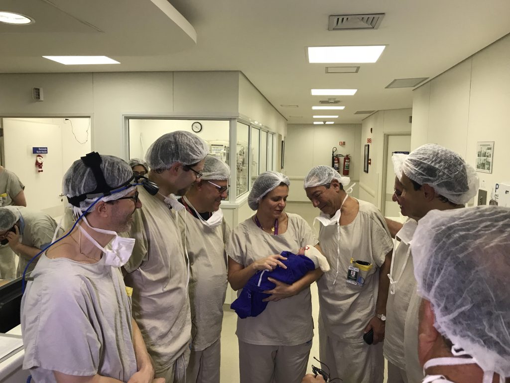 Се роди првото бебе од успешна трансплантација на матка од мртов донор
