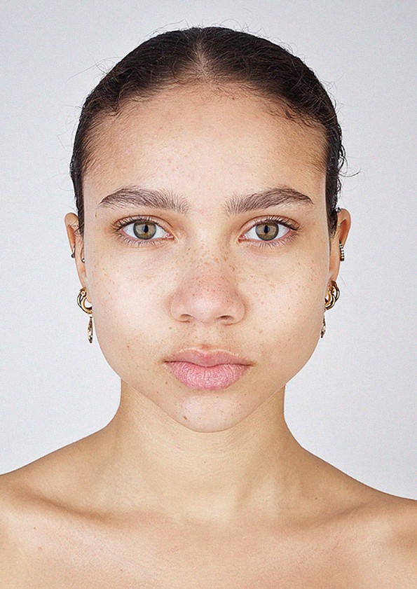 Тинејџери ги уредуваат нивните фотографии за да бидат „погодни за социјалните мрежи“ и резултатот е застрашувачки