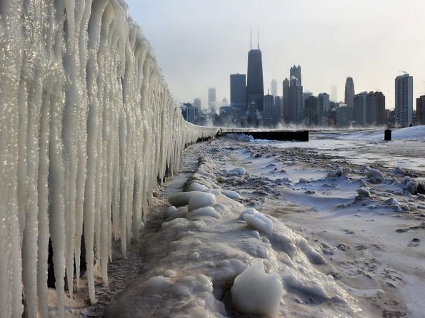 Фотографии кои покажуваат колку e всушност студено во Америка