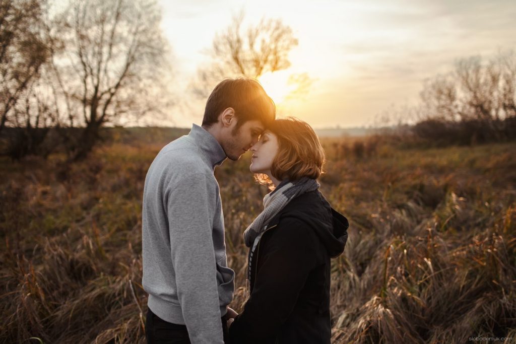 Дали љубовната врска има влијание врз вашиот професионален напредок?