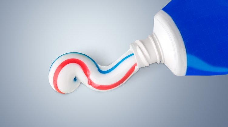 Дали пастата за заби ја зголемува отпорноста на антибиотици кај бактериите?