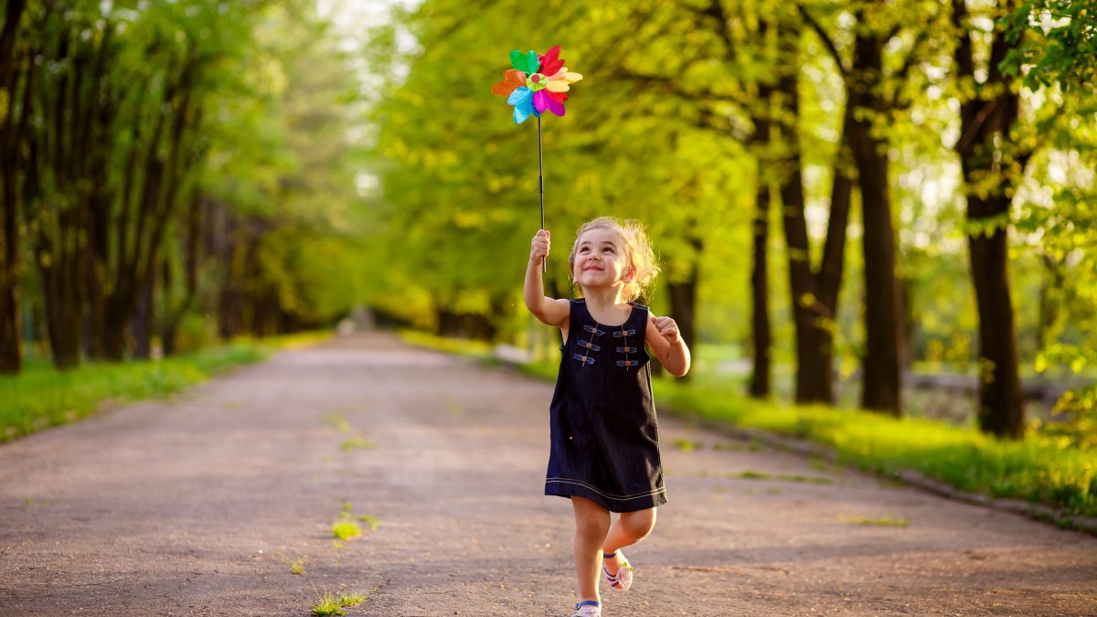 Правете го она што и вашите родители и пуштете ги децата надвор
