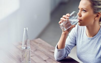 Што ќе се случува со вашето тело доколку пиете само вода?