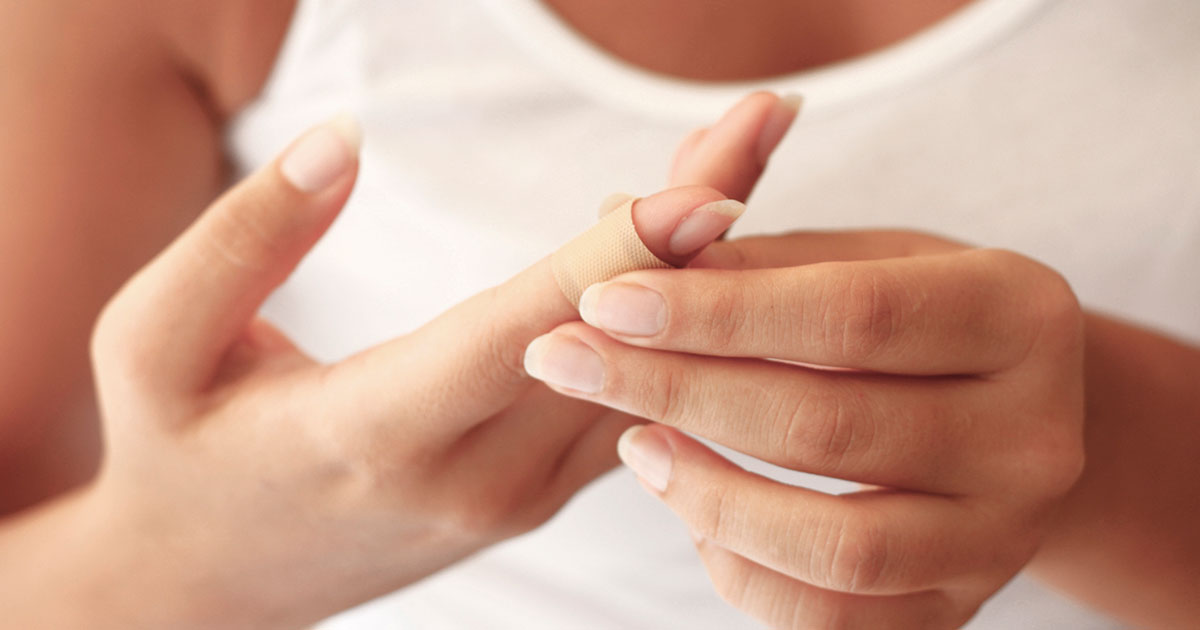 Зошто исечениците од хартија се толку болни?