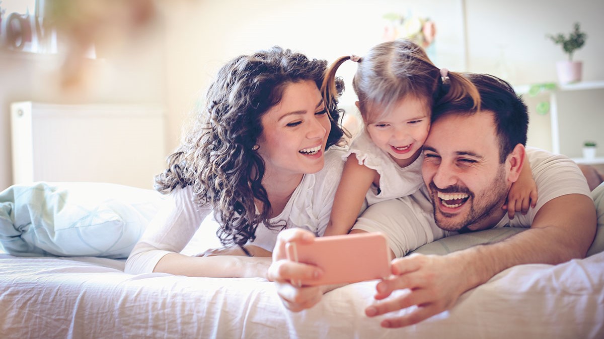 Зошто татковците се многу посреќни од мајките?